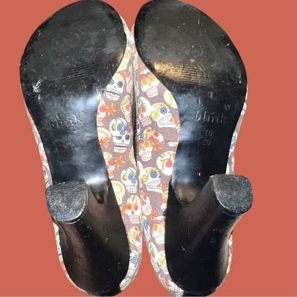 Blink brand awesome skull design pump heels! - Picture 11 of 13